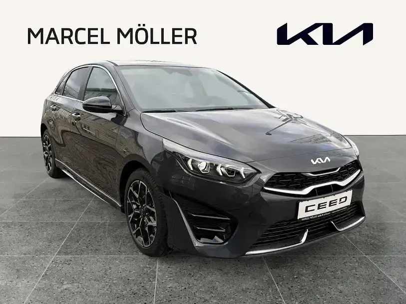 Gebraucht Kia Ceed GT-Line 140 PS (102 kW) 2024 Grau Kleinwagen