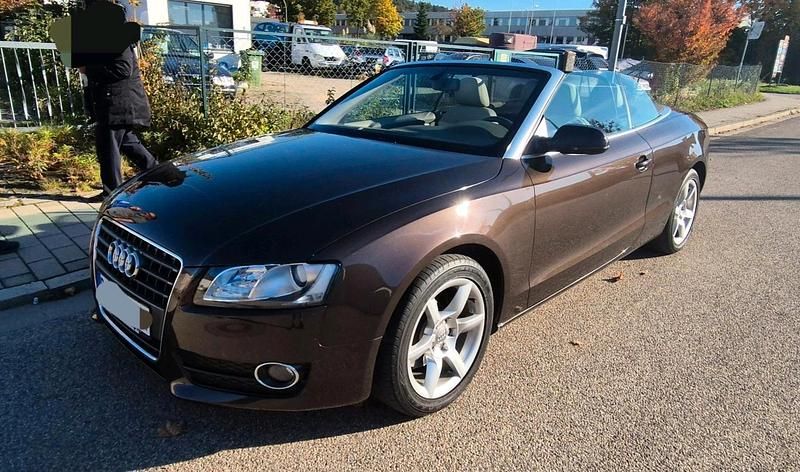 Braun Gebraucht 2010 Audi A5 Cabriolet Cabrio | 9.499 € (Superpreis) - Bild 1/4
