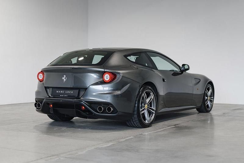 Gebraucht Ferrari FF 659 PS (484 kW) 2012 Grigio silverstone Kombi