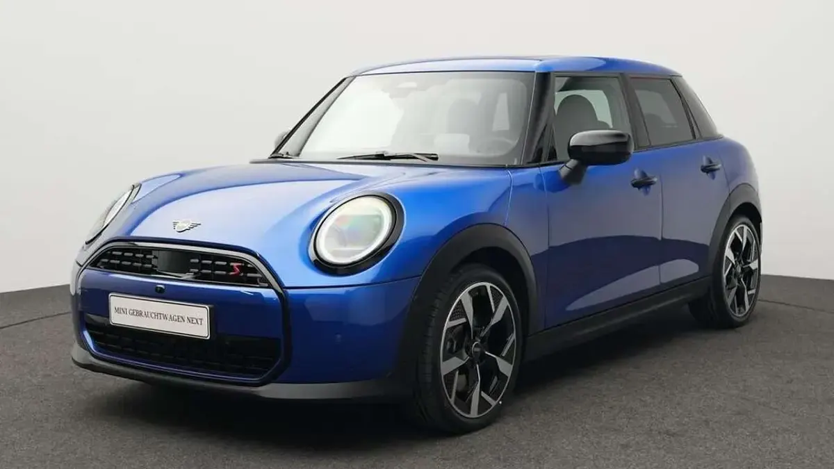 Second-hand Mini Cooper S Classic 204 CP (150 kW) 2025 Albastru Hatchback