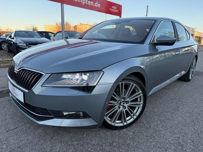 Gebraucht Skoda Superb Style 190 PS (139 kW) 2015 Grau Limousine