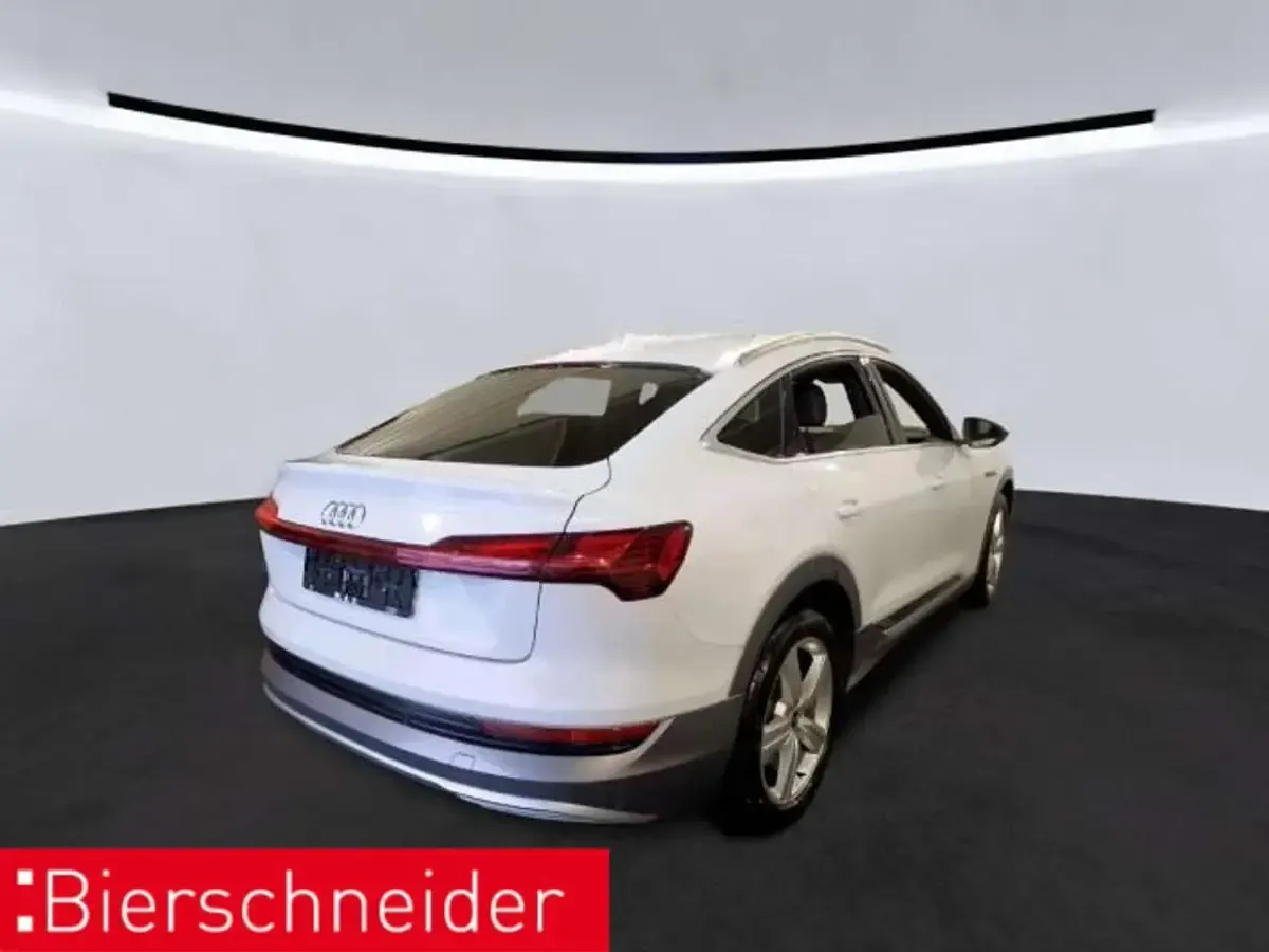 Gebraucht Audi e-tron S-Line 300 kW (408 PS) 2023 Gletscherweiß SUV