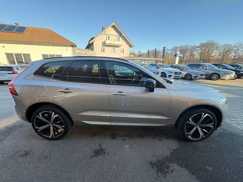Gebraucht Volvo XC60 Ultimate 197 PS (144 kW) 2023 Bright dusk metallic SUV
