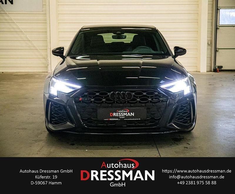 Gebraucht Audi RS3 Sport 400 PS (294 kW) 2022 Mythosschwarz metallic Limousine