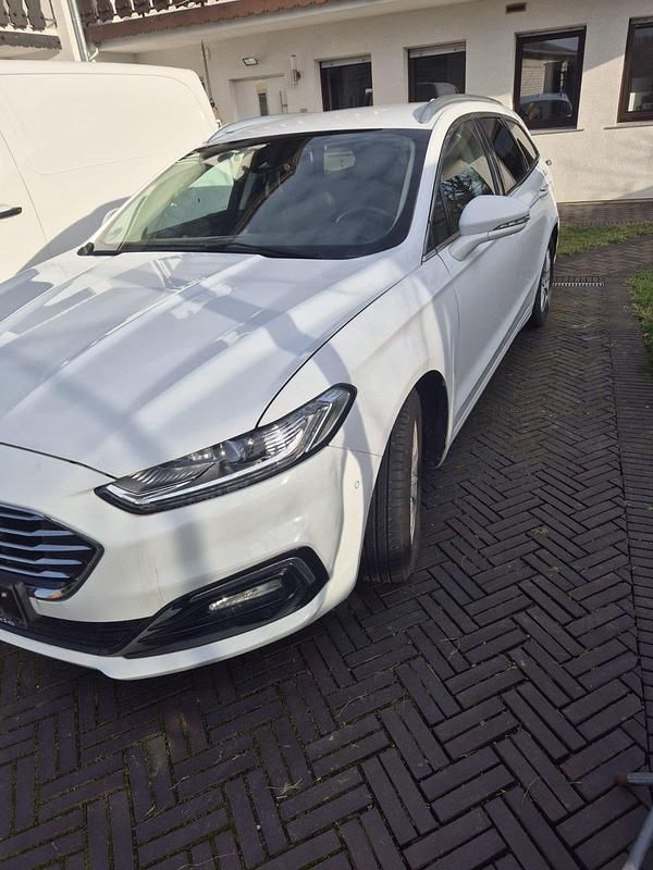 Gebraucht Ford Mondeo 140 PS (102 kW) 2020 Weiß Kombi