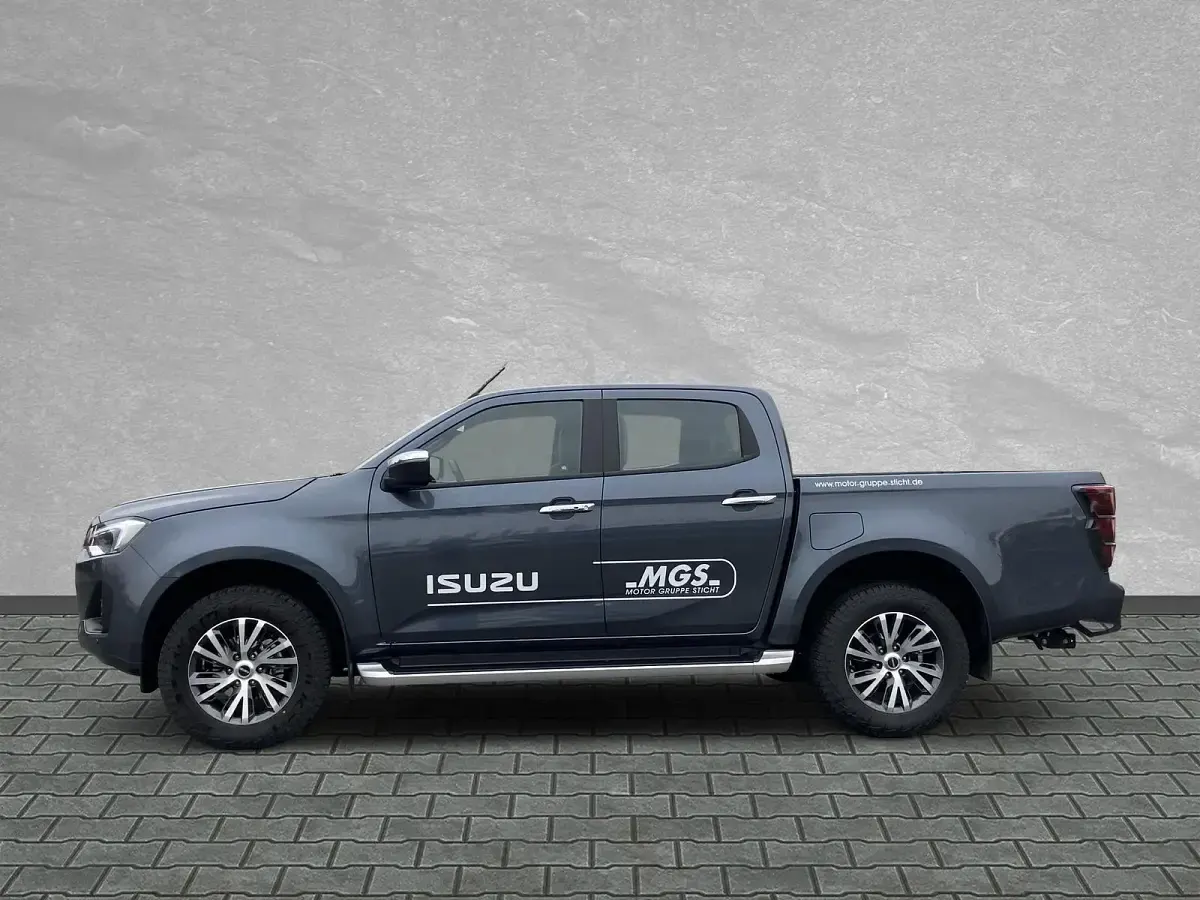 Gebraucht Isuzu D-Max 163 PS (119 kW) 2024 Obsidian grey Pickup