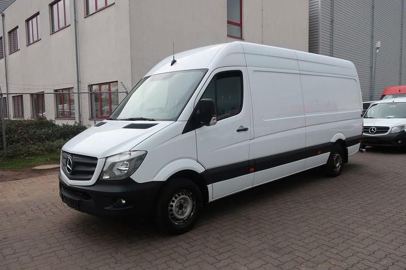 Weiß Gebraucht 2017 Mercedes 316 Van | 14.500 € (Guter Preis) - Bild 1/4
