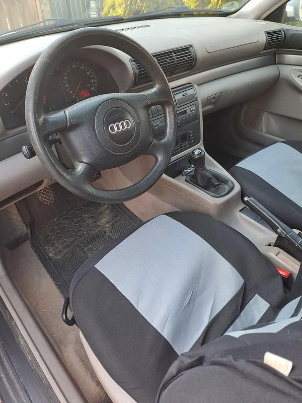 Gebraucht Audi A4 90 PS (66 kW) 1998 Silber Limousine