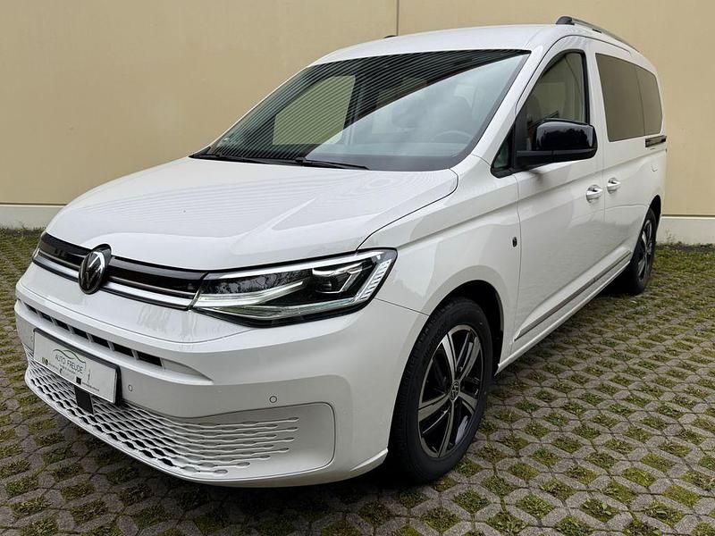 Weiß Gebraucht 2022 VW Caddy Maxi Style Van / Kleinbus | 23.890 € (Superpreis) - Bild 1/4