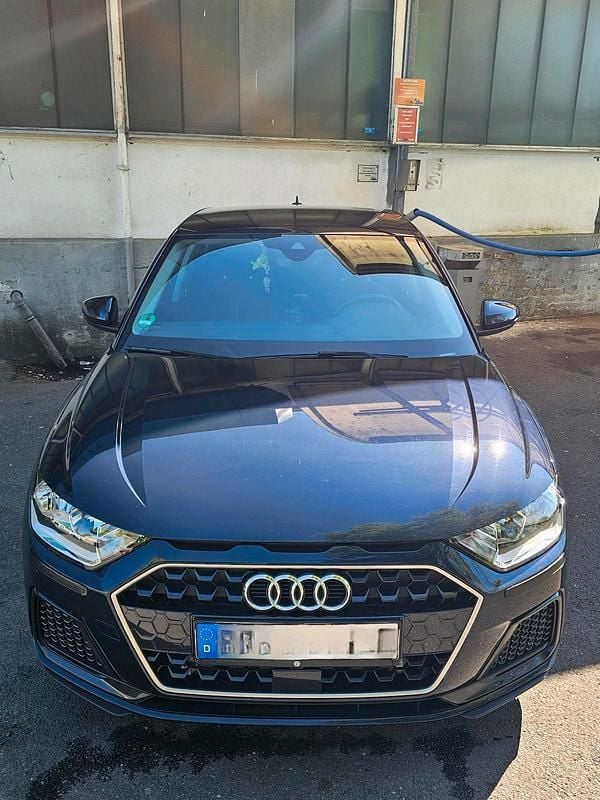 Second-hand Audi A1 Advanced 110 CP (80 kW) 2021 Albastru SUV