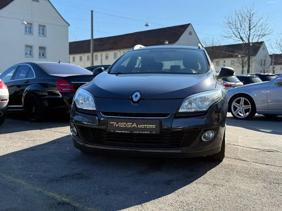 Gebraucht Renault Mégane GrandTour Authentique 110 PS (80 kW) 2013 Kombi
