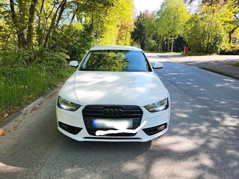 Second-hand Audi A4 143 CP (105 kW) 2013 Alb Break