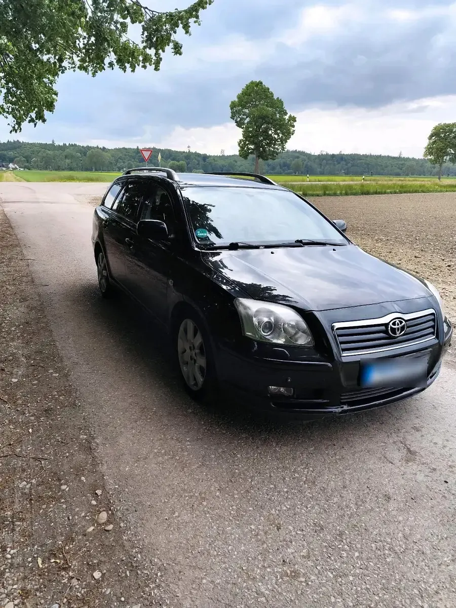 Gebraucht Toyota Avensis T2 163 PS (119 kW) 2005 Schwarz Kombi