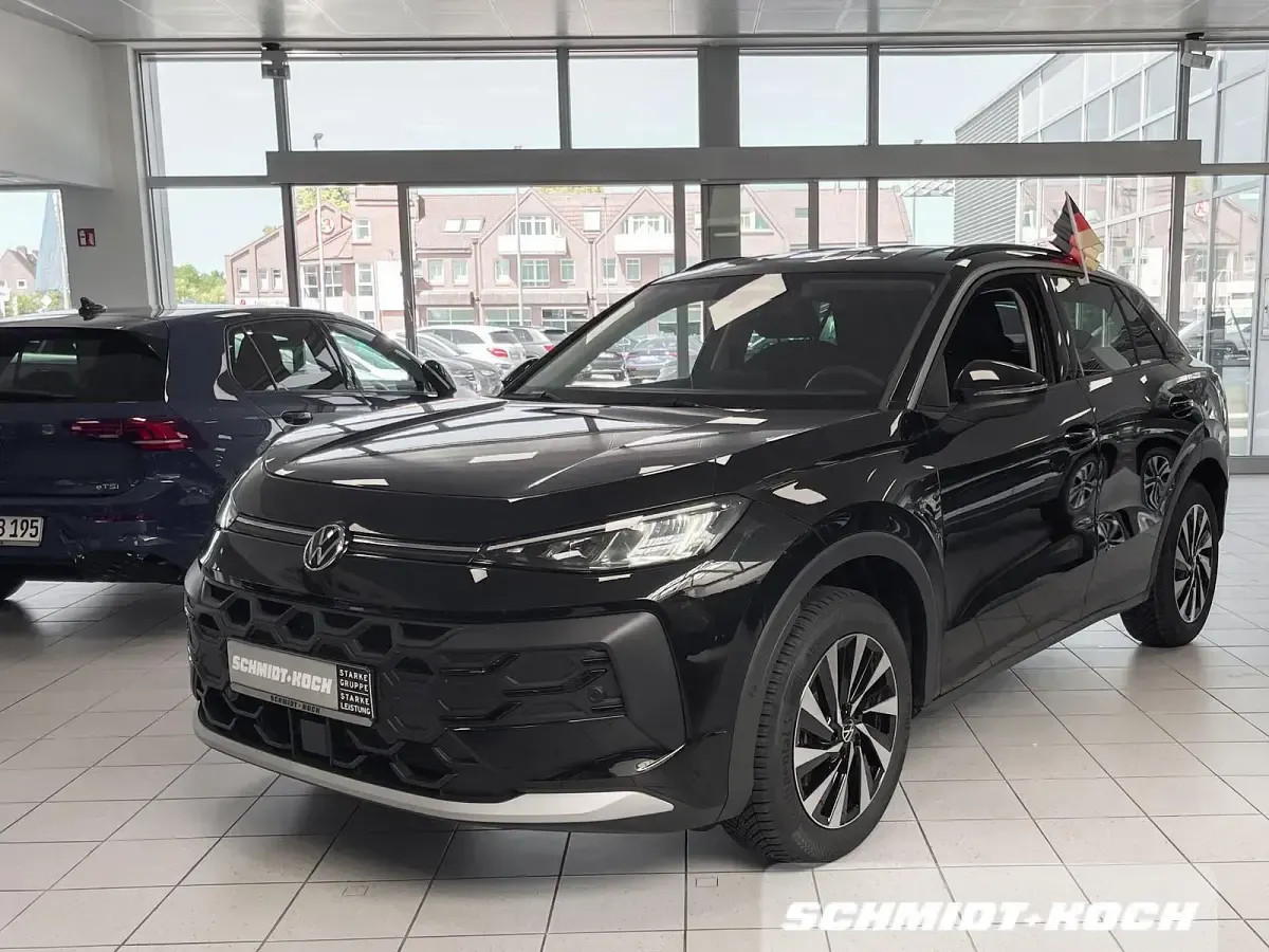 Neu VW T-Roc Life 116 PS (85 kW) 2026 Grenadillschwarz (schwarz) SUV