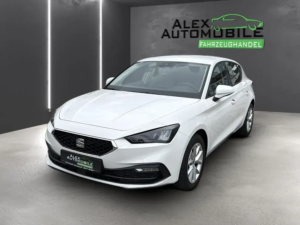 Gebraucht Seat Leon Style 110 PS (80 kW) 2020 White candy Limousine