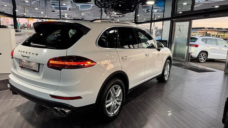 Gebraucht Porsche Cayenne S 420 PS (308 kW) 2015 Pure white/weiss SUV