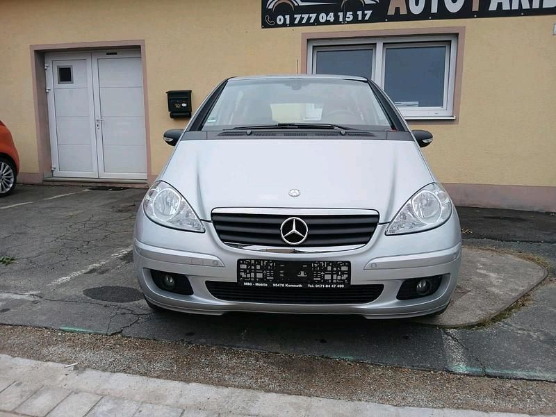 Grau Gebraucht 2004 Mercedes A150 Kleinwagen | 1.890 € (Fairer Preis) - Bild 1/4