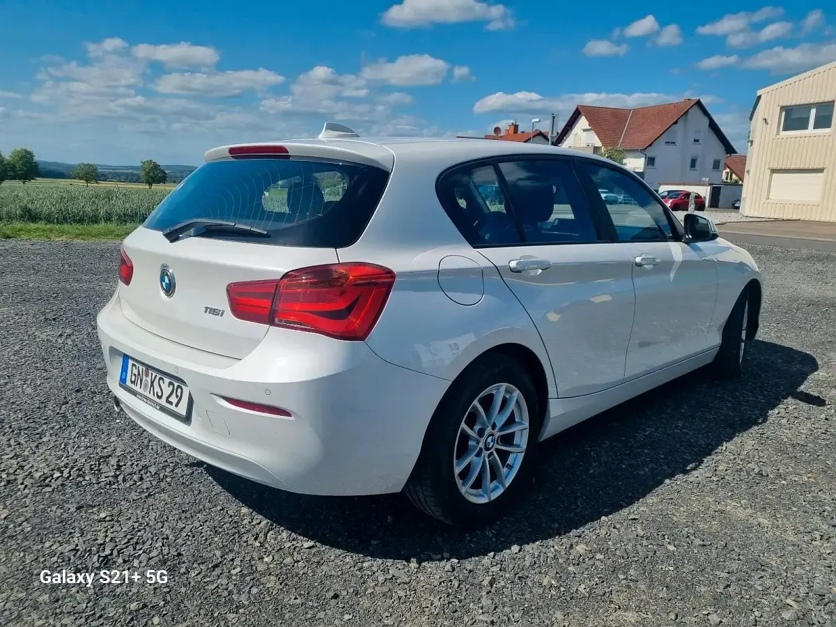 Gebraucht BMW 116 109 PS (80 kW) 2018 Weiß Kleinwagen