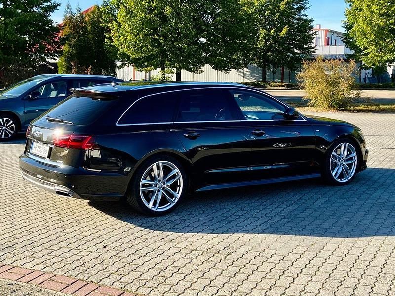 Gebraucht Audi A6 Ambiente 218 PS (160 kW) 2015 Schwarz Kombi