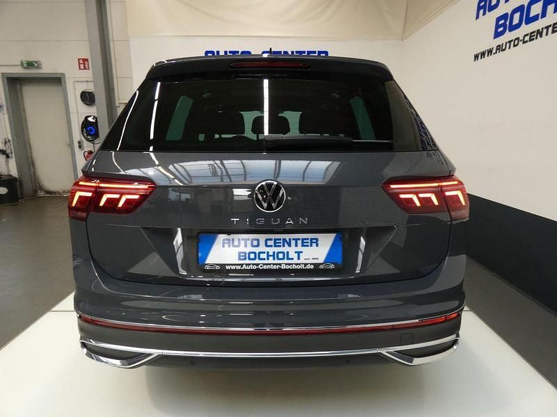 Gebraucht VW Tiguan Elegance 150 PS (110 kW) 2021 Grau SUV