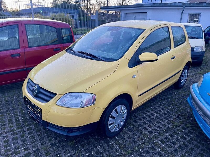 Gelb Gebraucht 2005 VW Fox Kleinwagen | 1.999 € (Fairer Preis) - Bild 1/4