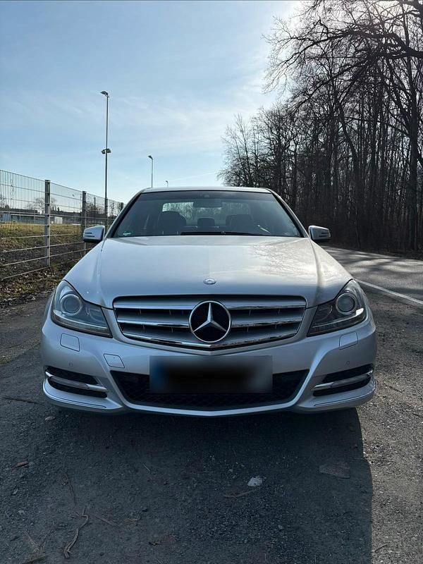 Gebraucht Mercedes C200 184 PS (135 kW) 2011 Silber Limousine