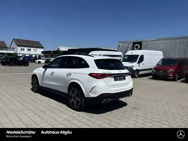 Gebraucht Mercedes GLC400d AMG 252 PS (185 kW) 2023 Unilack polarweiß SUV