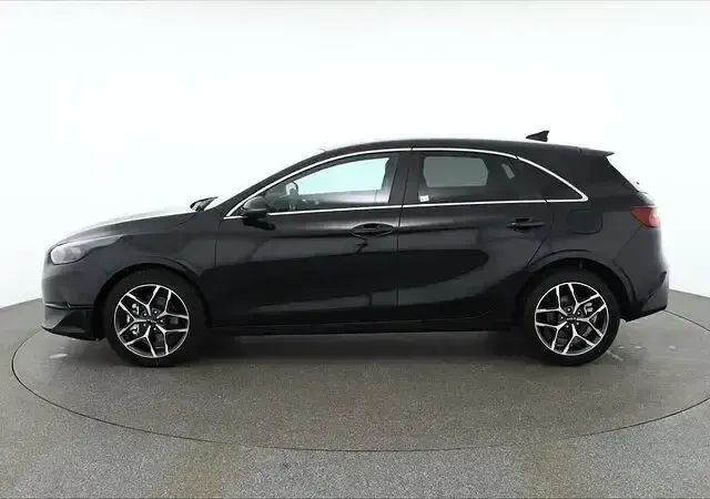 Nowe Kia Ceed 140 KM (102 kW) 2025 Czarny Hatchback