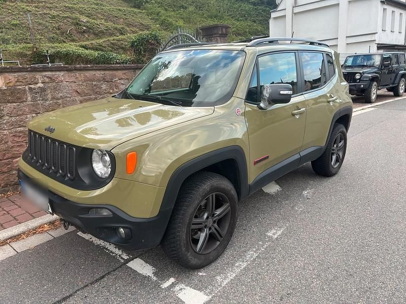 Gold Gebraucht 2016 Jeep Renegade Trailhawk SUV | 14.500 € (Etwas zu teuer) - Bild 1/4