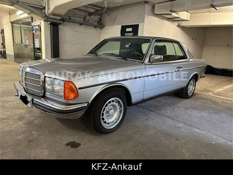 Silber Gebraucht 1978 Mercedes 280 Coupé | 14.980 € - Bild 1/4
