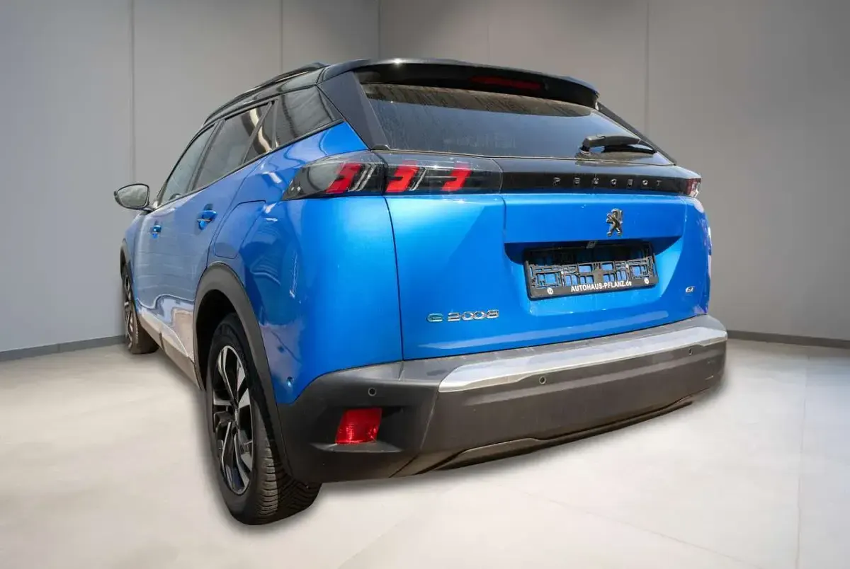 Gebraucht Peugeot e-2008 GT 100 kW (136 PS) 2021 Blau SUV