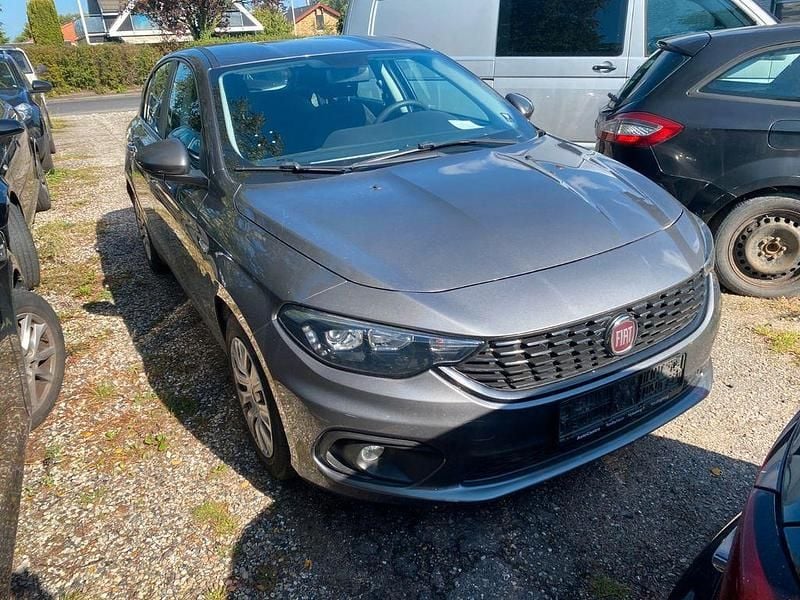 Grau Gebraucht 2019 Fiat Tipo S Limousine | 4.700 € (Guter Preis) - Bild 1/4