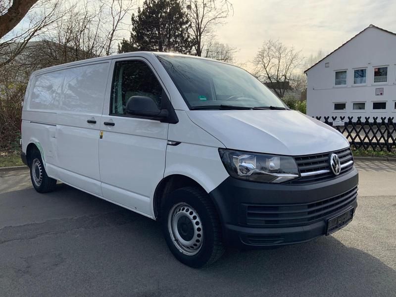 Gebraucht VW Transporter 84 PS (61 kW) 2019 Candyweiß Van
