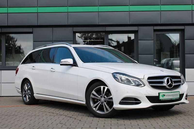 Gebraucht Mercedes E200 184 PS (135 kW) 2016 Weiß Kombi