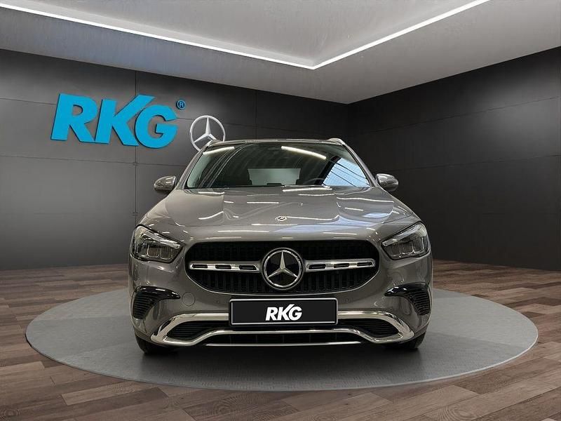 Gebraucht Mercedes GLA200 Progressive 150 PS (110 kW) 2025 Grau SUV