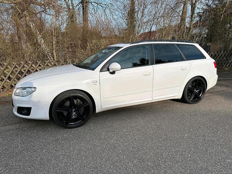 Weiß Gebraucht 2011 Seat Exeo Limousine | 6.500 € (Etwas zu teuer) - Bild 1/4