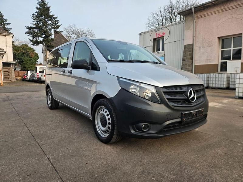 Gebraucht Mercedes Vito 163 PS (119 kW) 2019 Silber Van