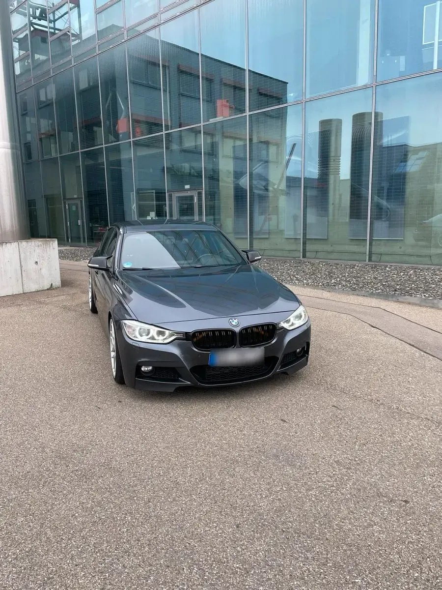 Gebraucht BMW 320 M Sport 184 PS (135 kW) 2012 Limousine