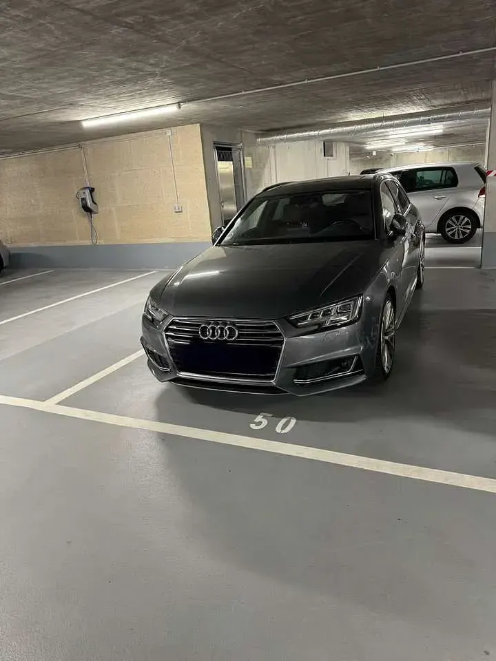 Gebraucht Audi A4 Sport 190 PS (139 kW) 2017 Grau Kombi