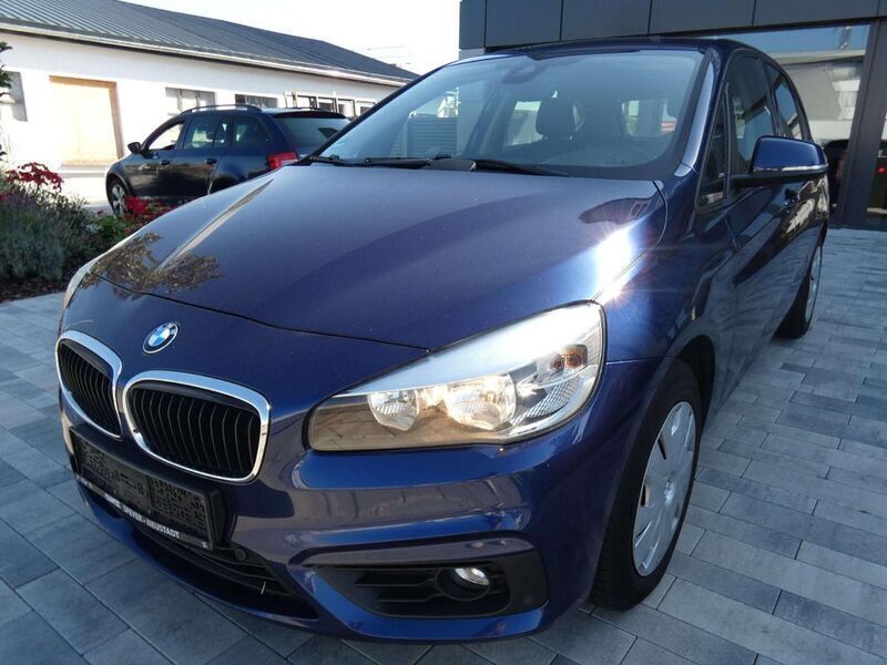 Mediterranblau metallic Gebraucht 2014 BMW 218 Sport Line Van / Kleinbus | 6.150 € (Teuer) - Bild 1/4