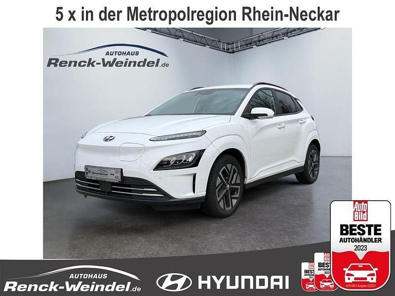 Weiss Gebraucht 2022 Hyundai Kona Trend SUV | 20.989 € (Etwas zu teuer) - Bild 1/4