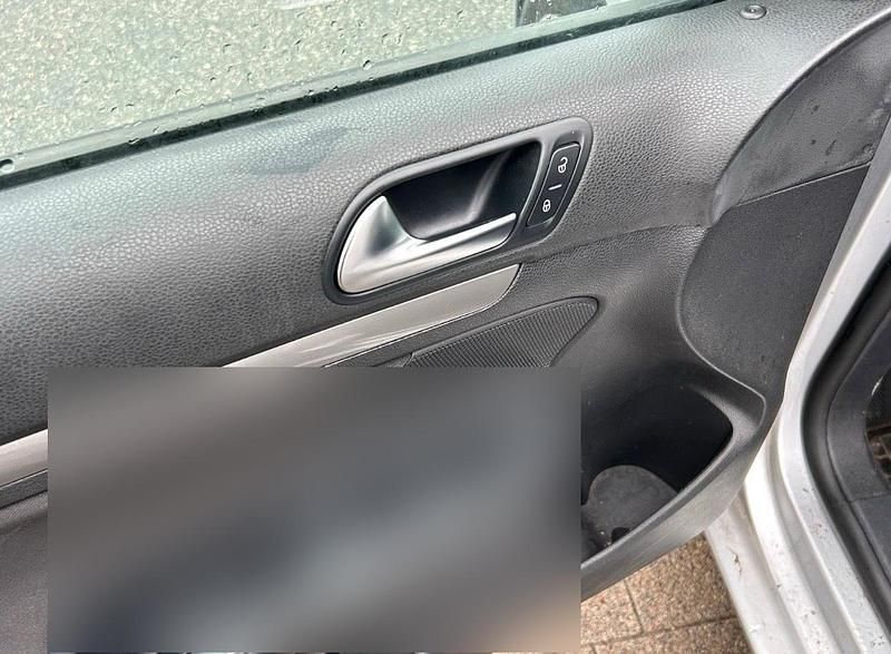 Gebraucht VW Golf VI 105 PS (77 kW) 2010 Silber Kleinwagen