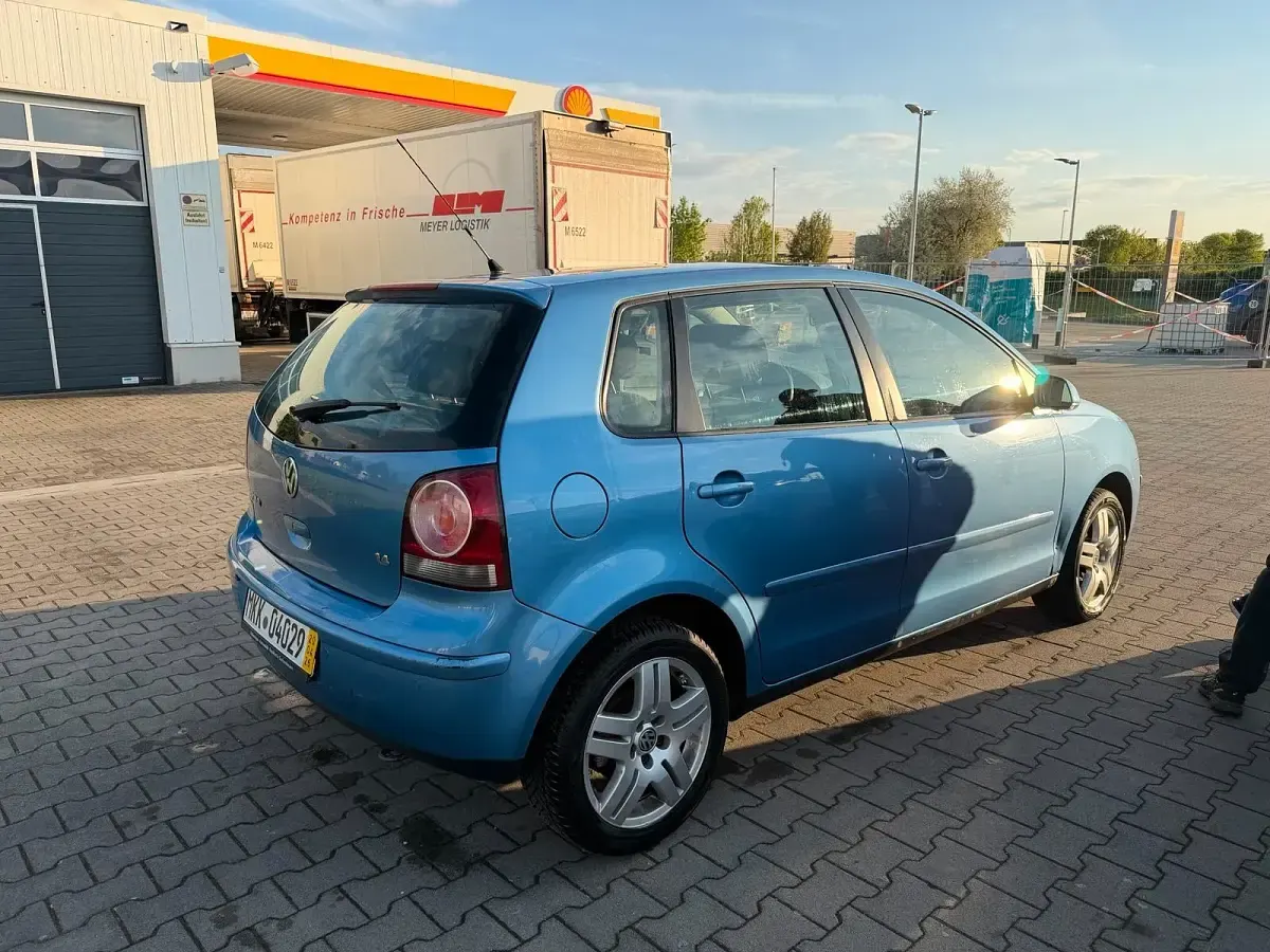 Gebraucht VW Polo 86 PS (63 kW) 2005 Blau Kleinwagen