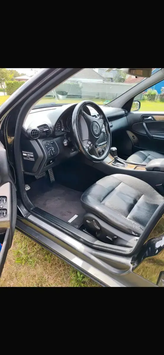 Gebraucht Mercedes 320 224 PS (164 kW) 2005 Schwarz Kombi
