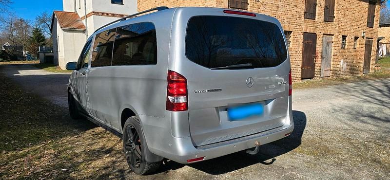 Gebraucht Mercedes Vito 163 PS (119 kW) 2017 Silber Van
