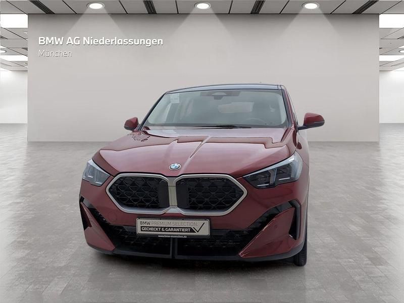 Gebraucht BMW X2 Shadowline 156 PS (114 kW) 2025 Rot SUV