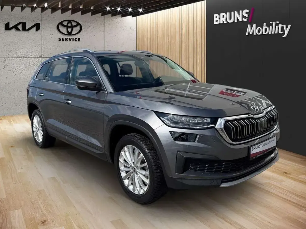 Gebraucht Skoda Kodiaq Style 150 PS (110 kW) 2024 Graphitegrau metallic SUV