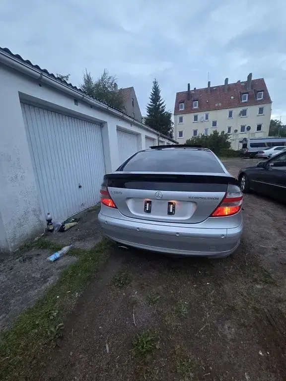 Gebraucht Mercedes C180 143 PS (105 kW) 2006 Schwarz Coupé