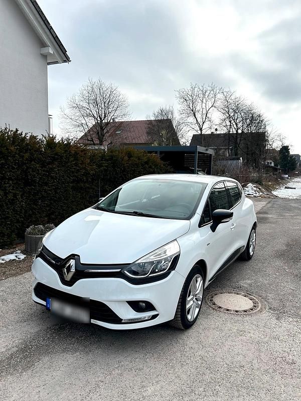 Gebraucht Renault Clio IV LIMITED 73 PS (53 kW) 2016 Weiß Limousine