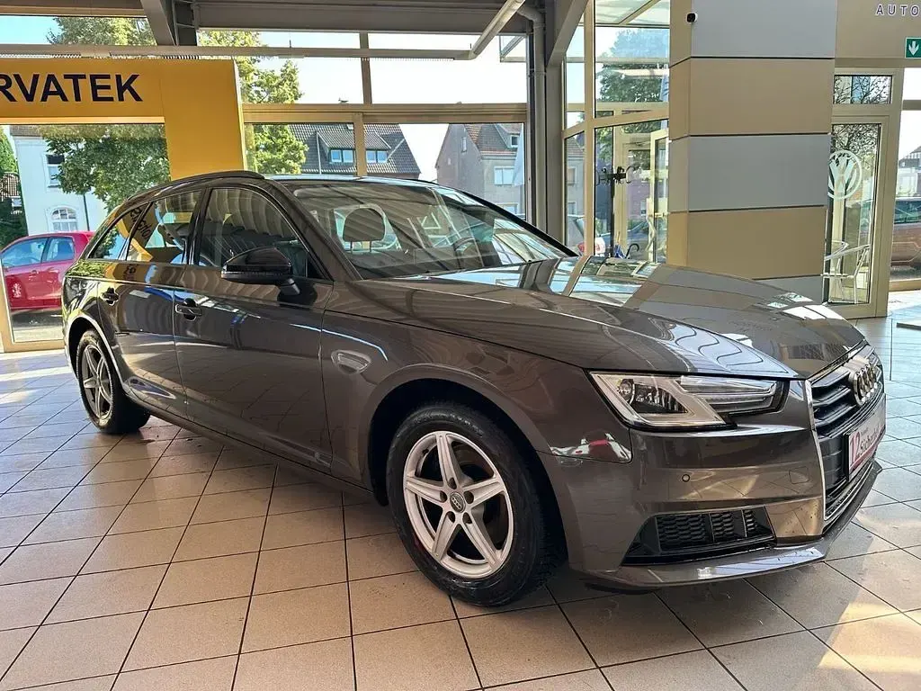Gebraucht Audi A4 Ambiente 150 PS (110 kW) 2019 Braun Kombi